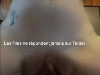 Un sextoy xxl perfore sa chatte